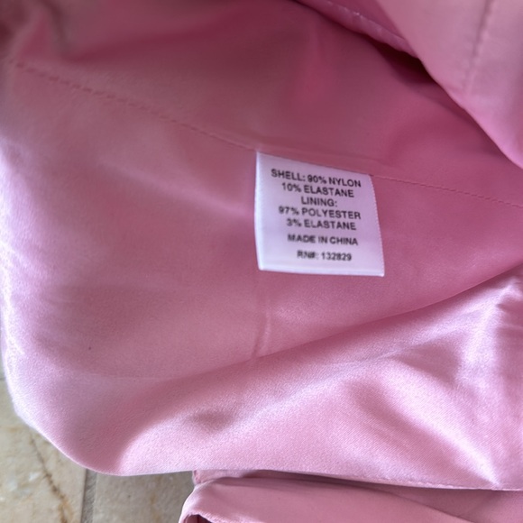 Majorelle pink and white lace corset top size medium - Picture 8 of 11